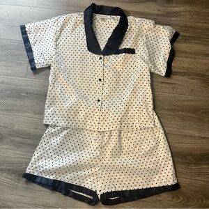 vintage silky pajama set white and navy blue shorts short sleeve size large